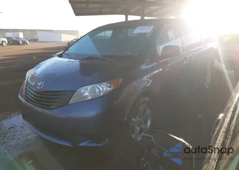 2016 Toyota Sienna L 7 Passenger z USA, uszkodzony, nr VIN 5TDZK3DC1GS730921